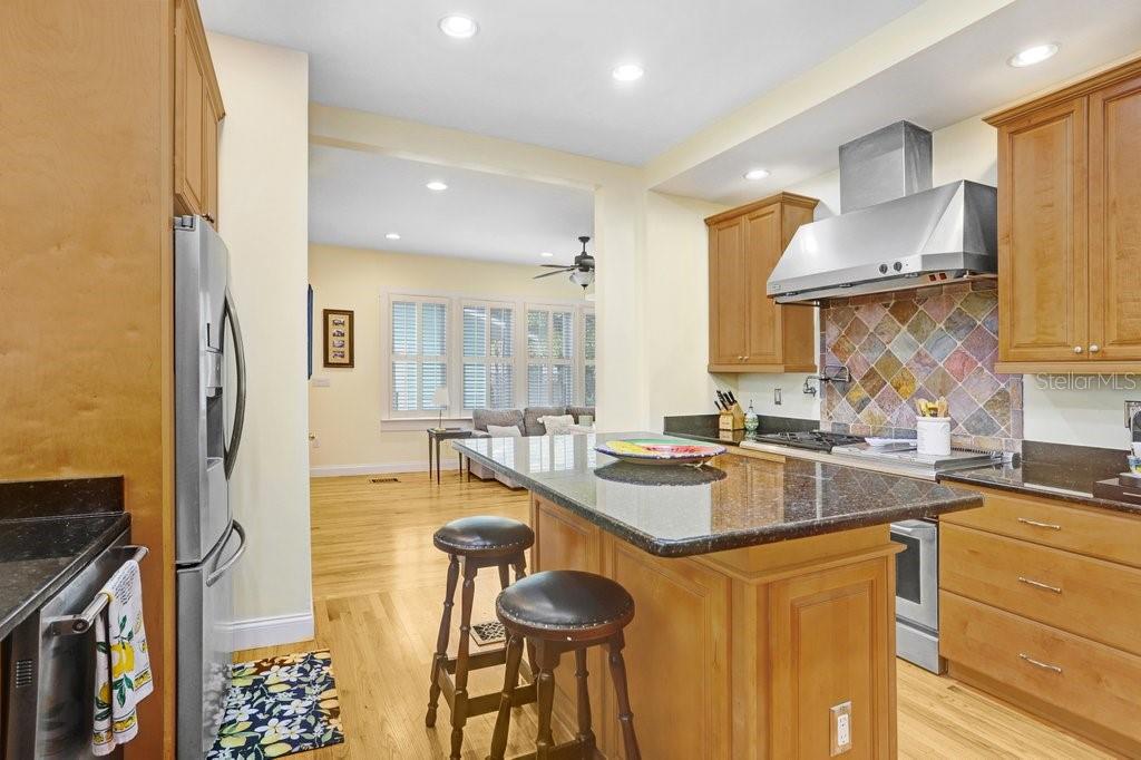 Image 11 of 39 For 1801 Hills Avenue