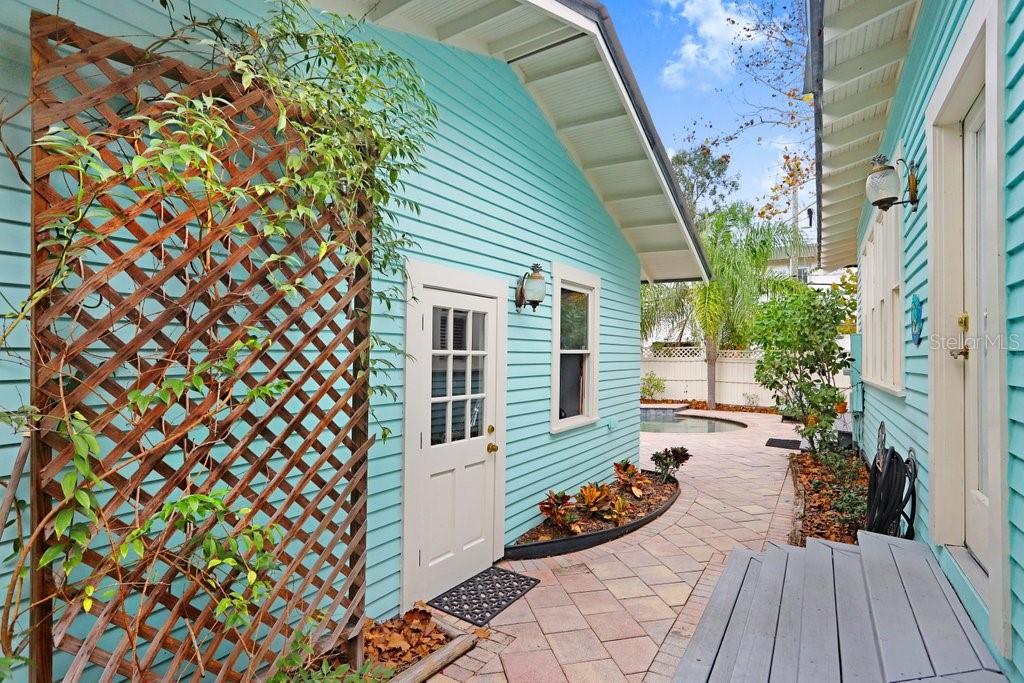 Image 24 of 39 For 1801 Hills Avenue