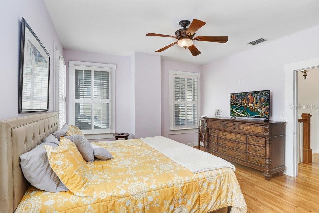 Image 25 of 39 For 1801 Hills Avenue