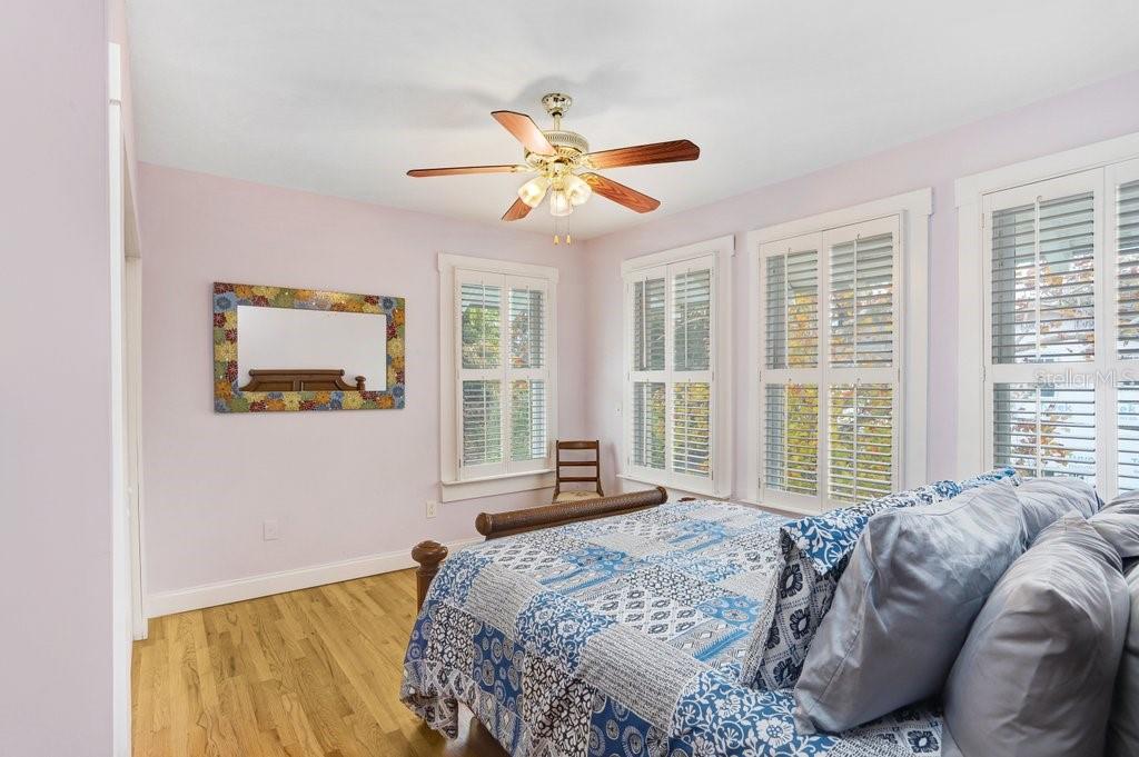 Image 31 of 39 For 1801 Hills Avenue