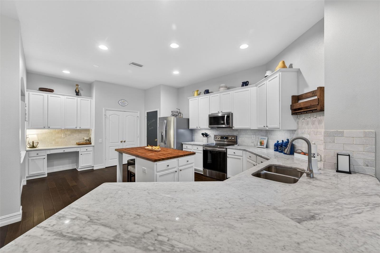 Image 11 of 40 For 20828 Woodvale Lane