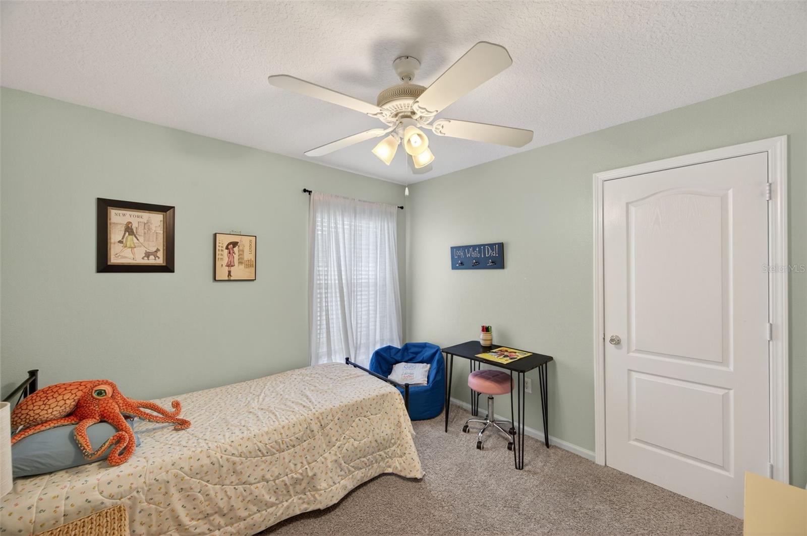 Image 23 of 40 For 20828 Woodvale Lane