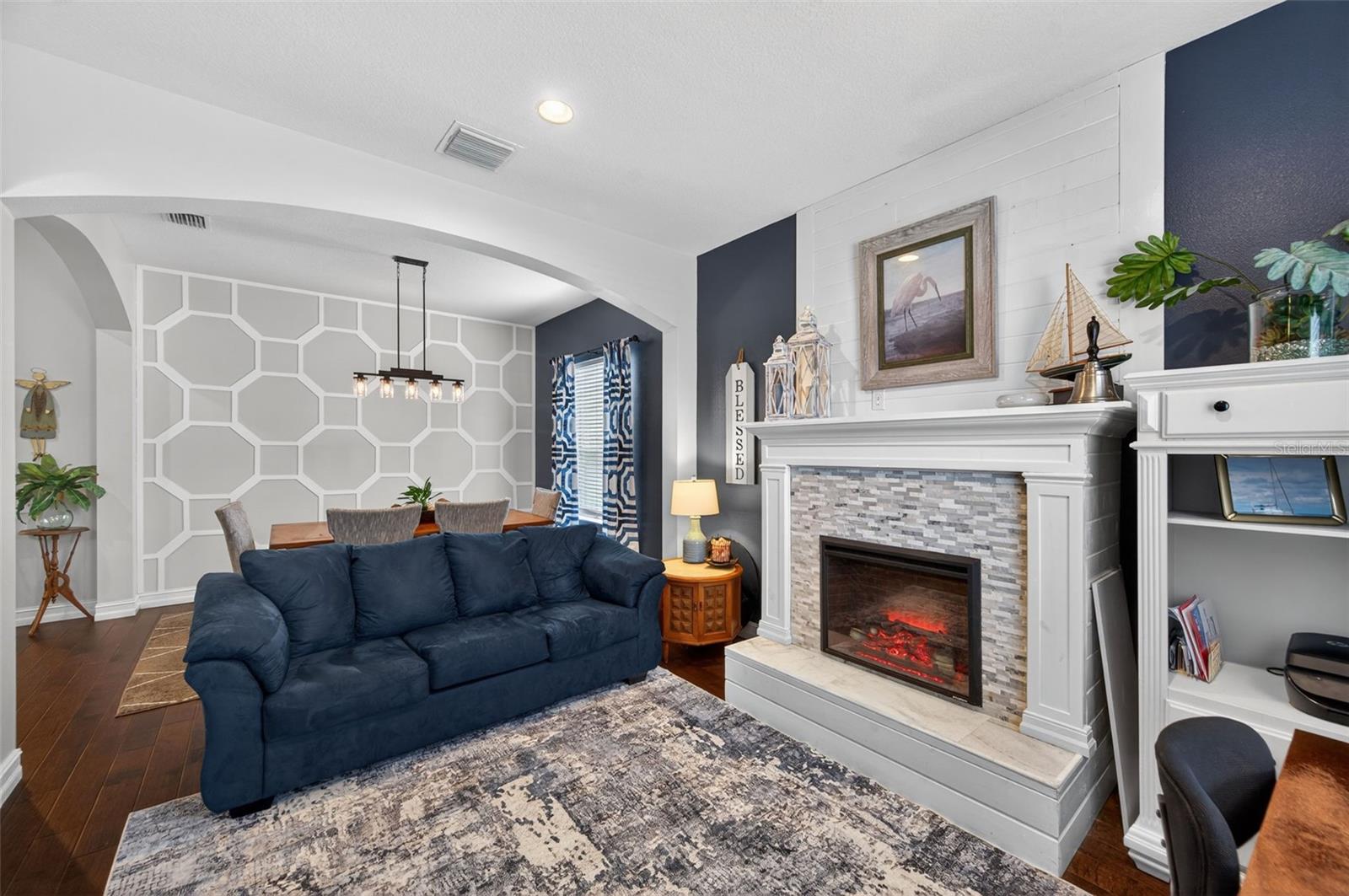 Image 6 of 40 For 20828 Woodvale Lane