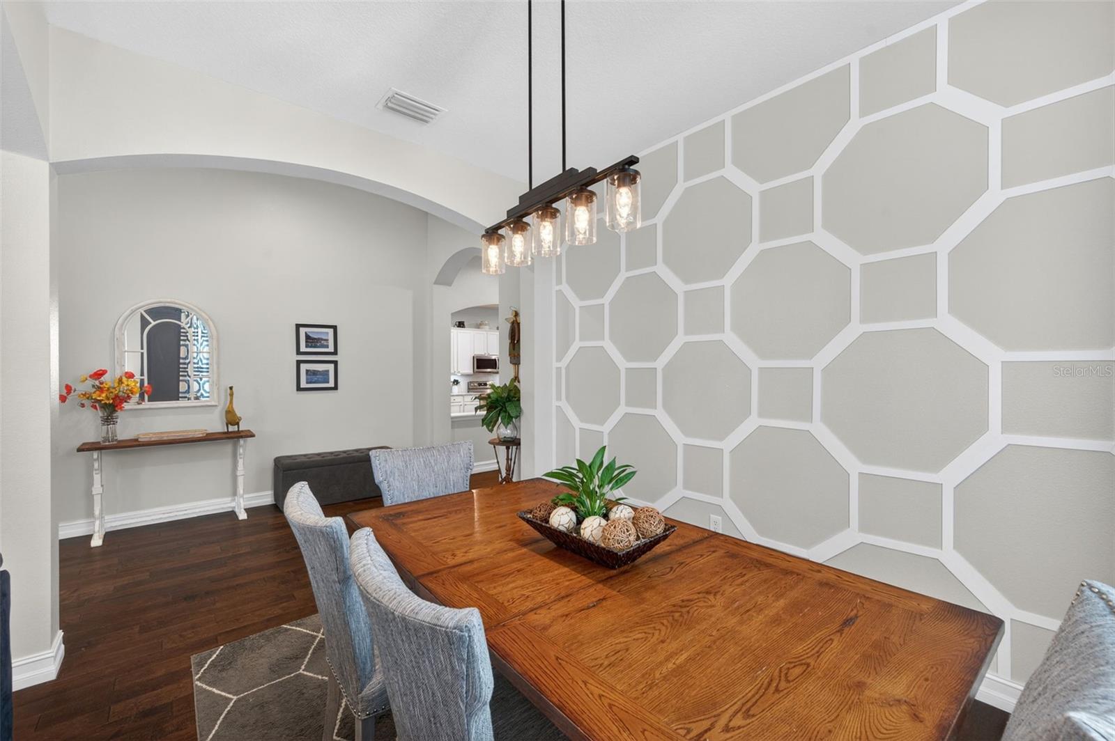 Image 7 of 40 For 20828 Woodvale Lane