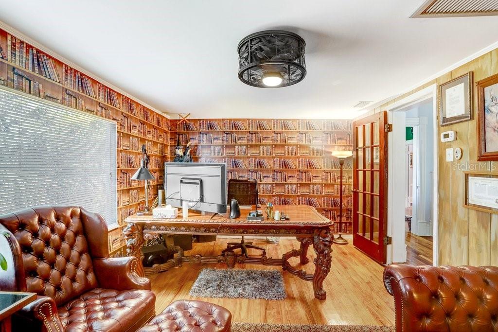 Image 13 of 47 For 8407 Interbay Boulevard