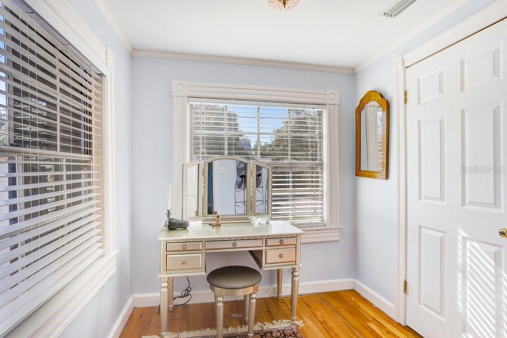 Image 33 of 47 For 8407 Interbay Boulevard