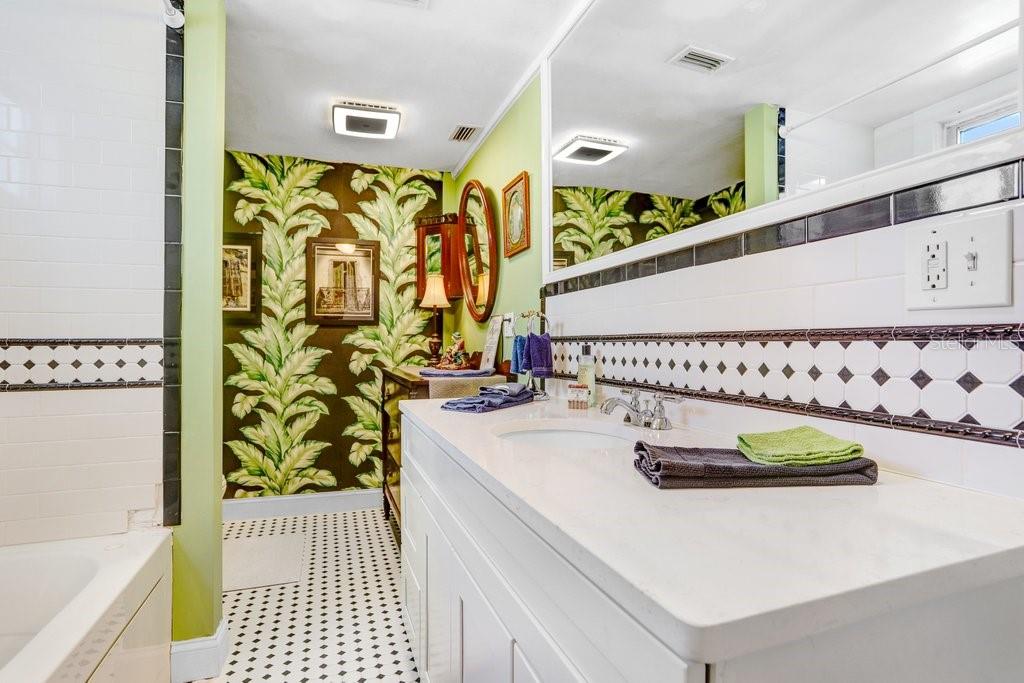 Image 35 of 47 For 8407 Interbay Boulevard