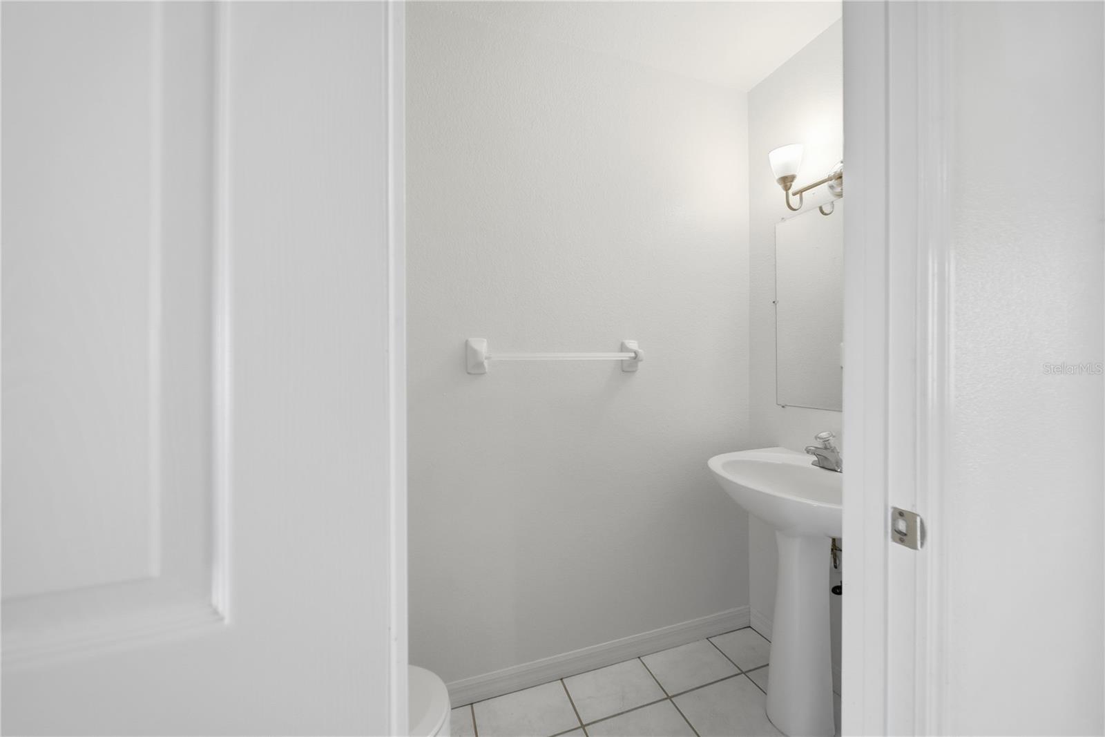 Image 11 of 20 For 13542 Embassy Park Court