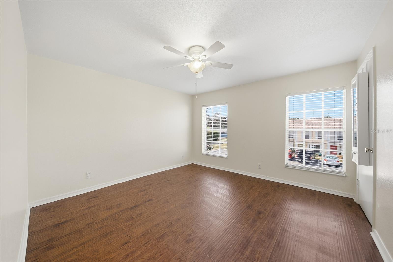 Image 17 of 20 For 13542 Embassy Park Court