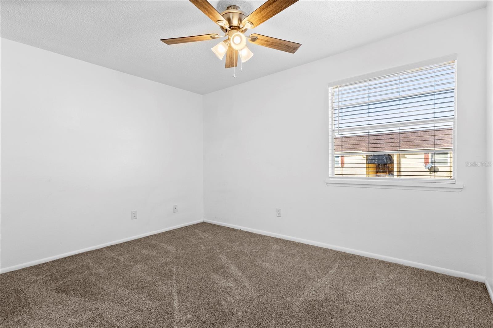 Image 16 of 21 For 7512 Gallineta Court 7512