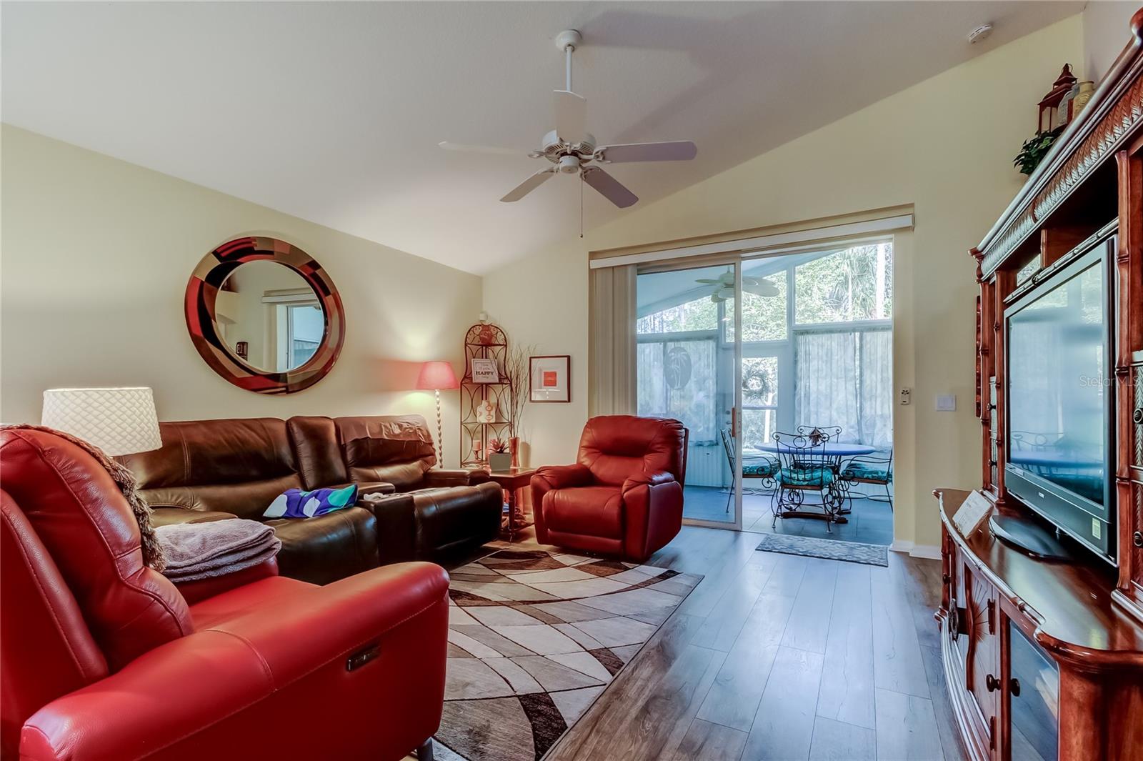 Image 17 of 63 For 11503 Heritage Point Drive