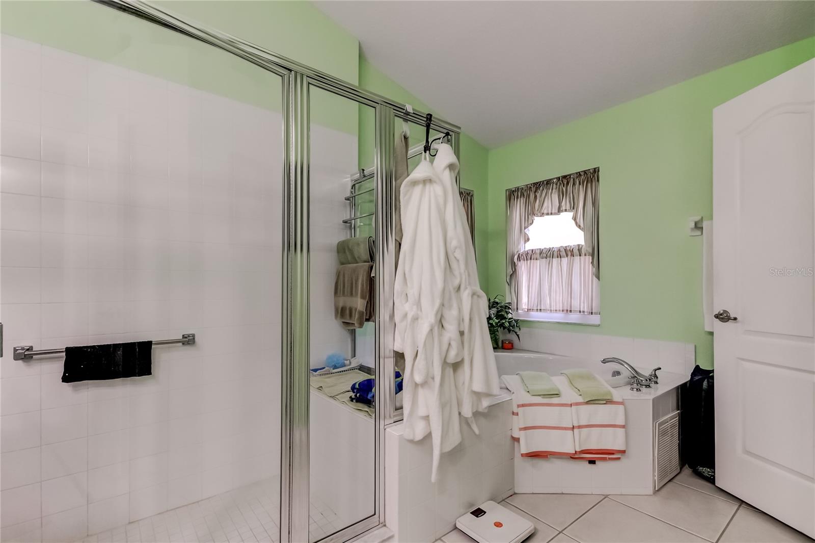 Image 45 of 63 For 11503 Heritage Point Drive