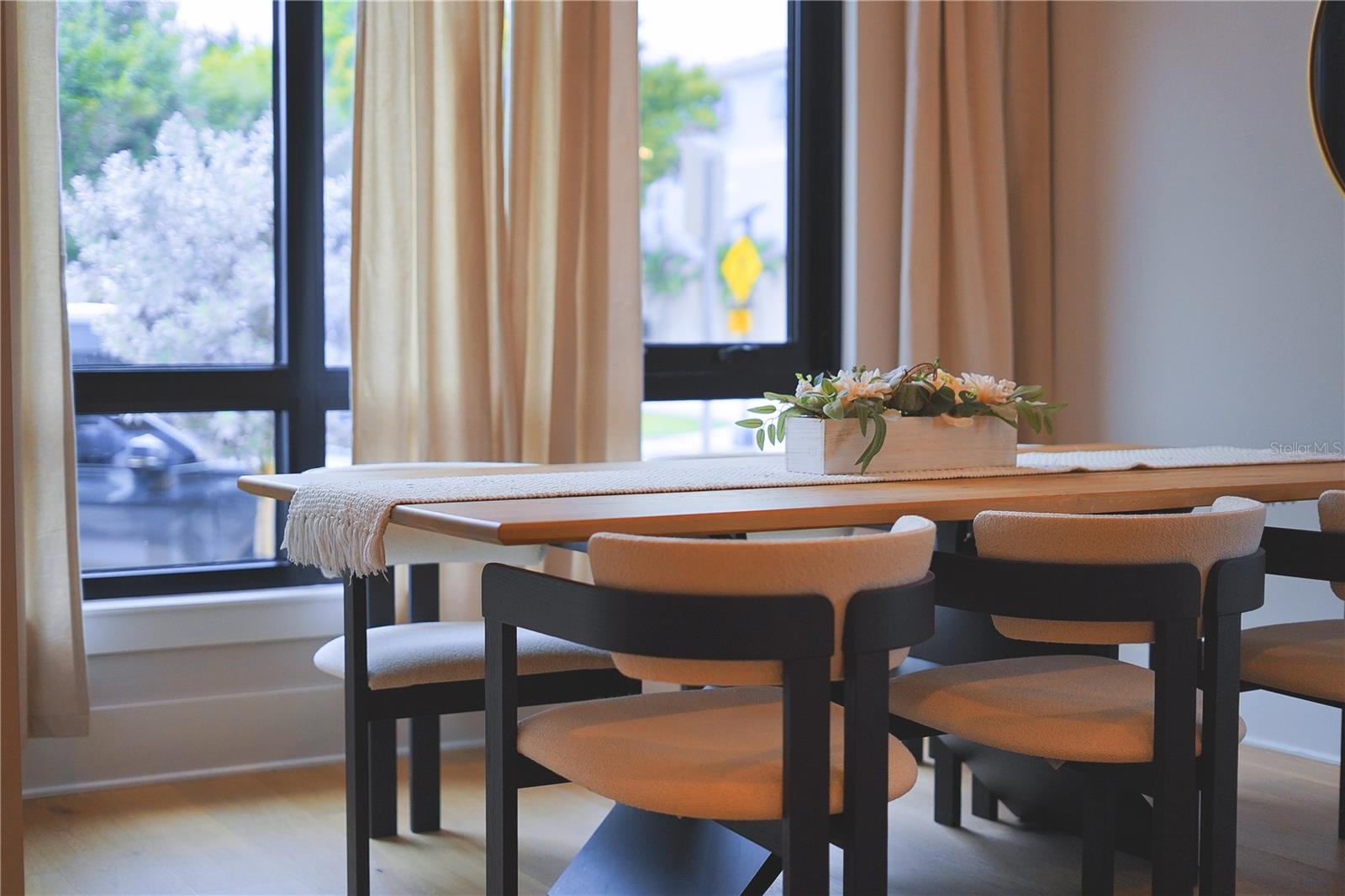 Image 10 of 33 For 233 8th Street N