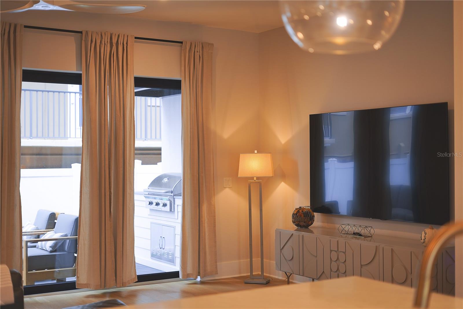 Image 14 of 33 For 233 8th Street N