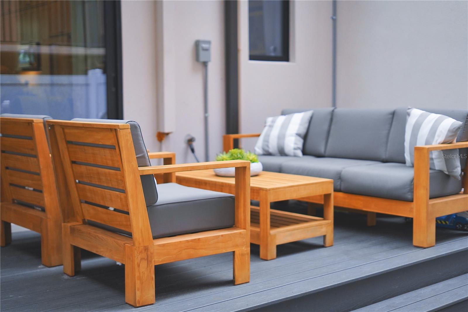 Image 28 of 33 For 233 8th Street N