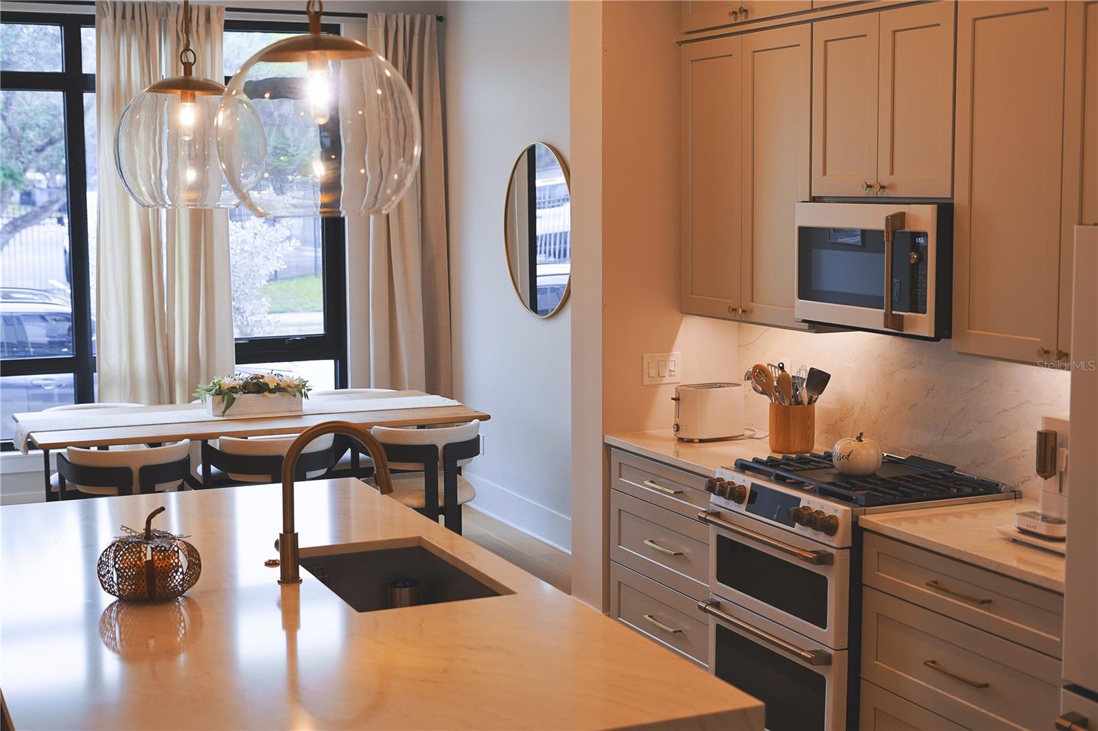 Image 4 of 33 For 233 8th Street N