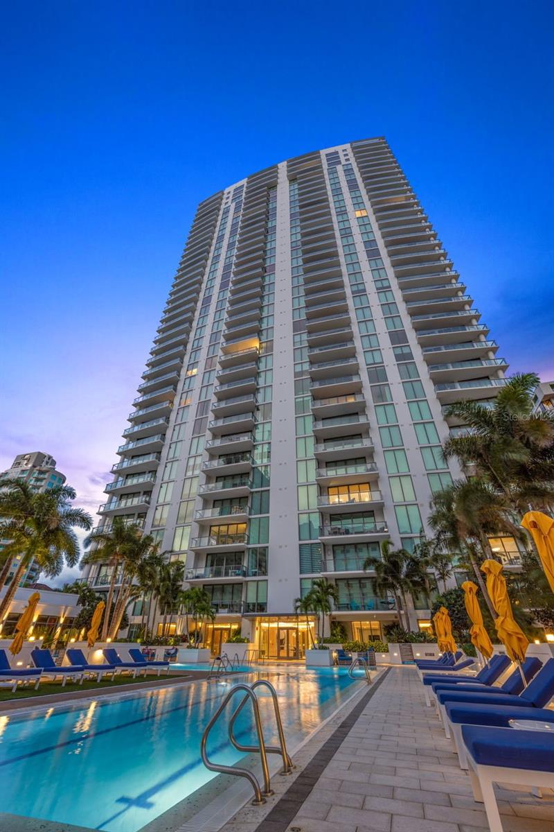 Image 36 of 55 For 100 1st Avenue N 3902