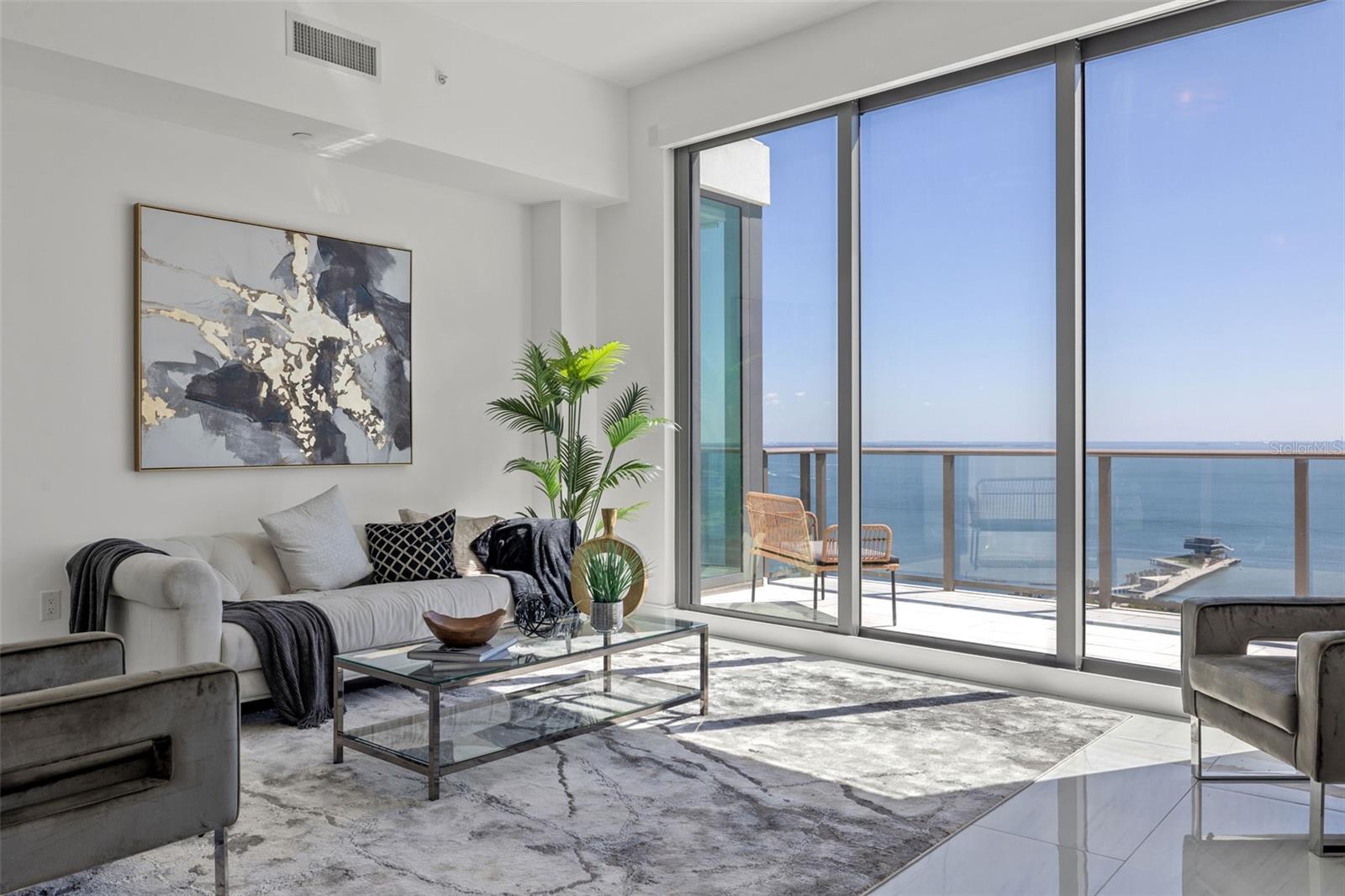 Image 5 of 55 For 100 1st Avenue N 3902