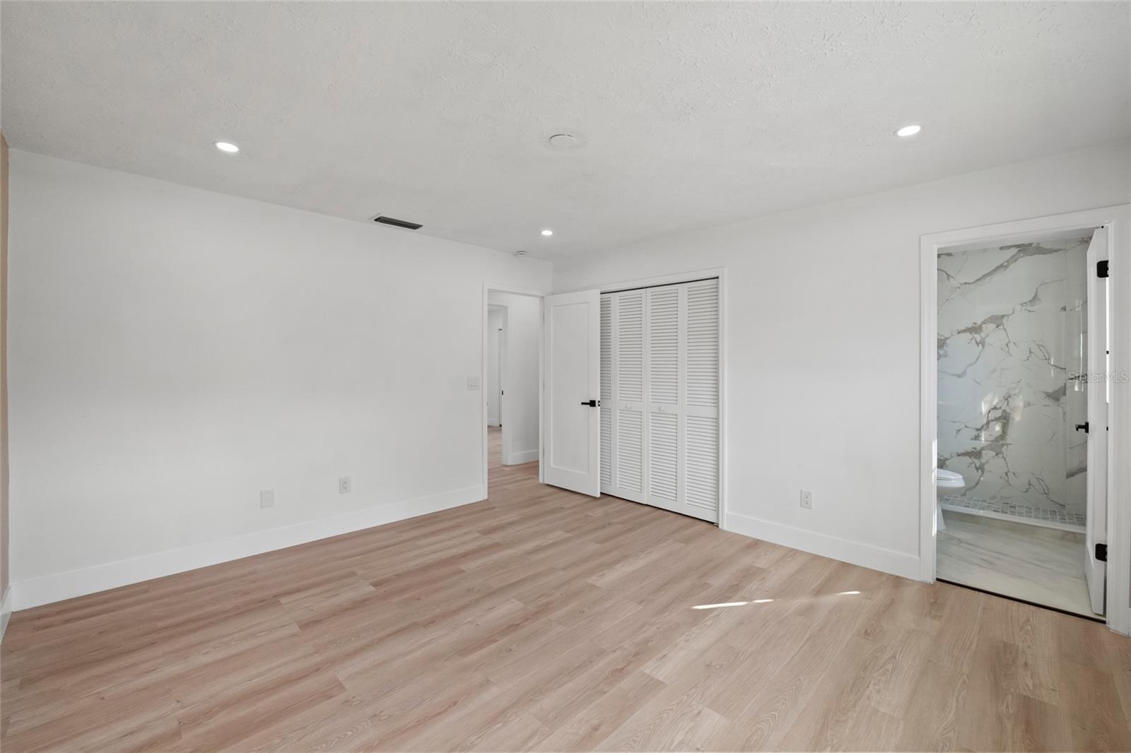 Image 17 of 39 For 3206 Las Brisas Drive