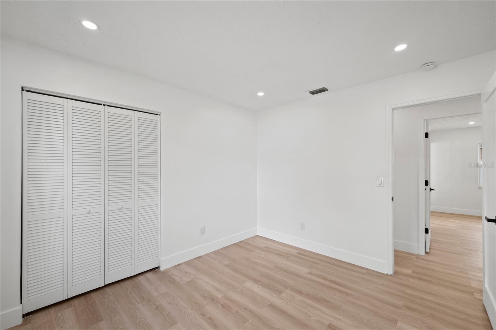 Image 19 of 39 For 3206 Las Brisas Drive