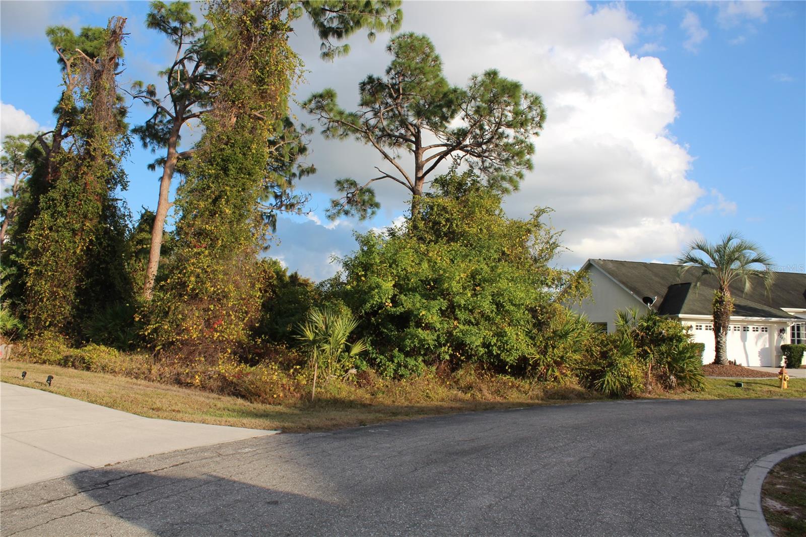 Image 3 of 10 For 2250 Stonegate Circle