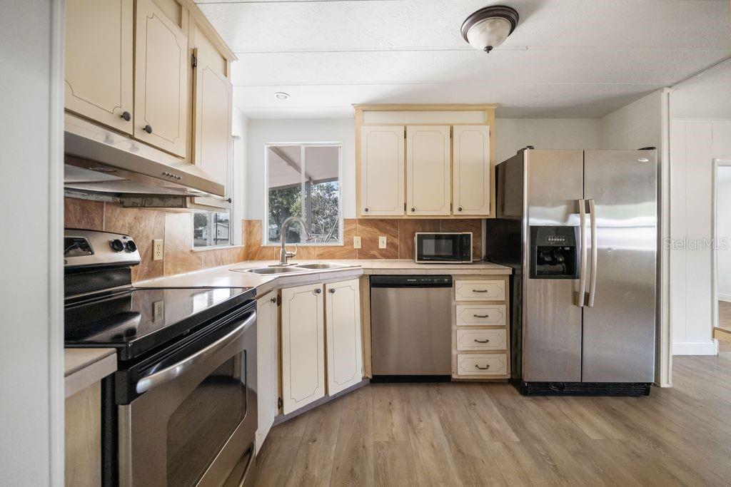 Image 22 of 30 For 3648 Fox Ridge Boulevard