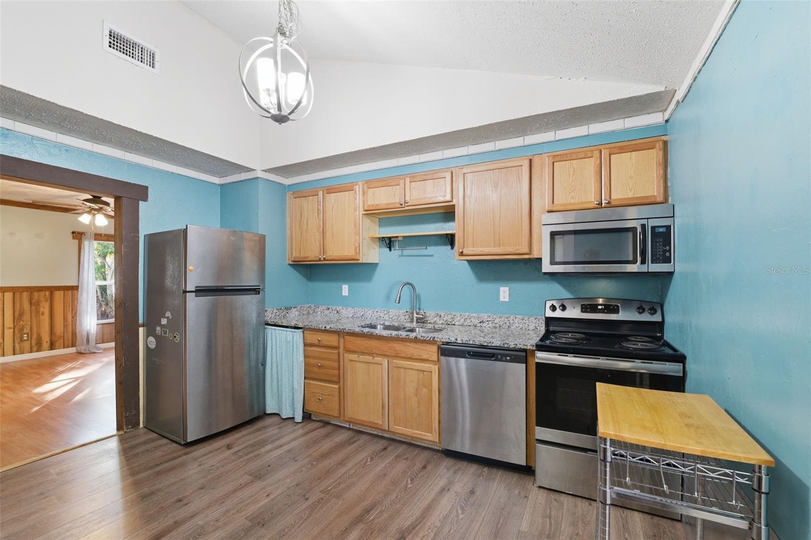 Image 13 of 35 For 1212 8th Street W