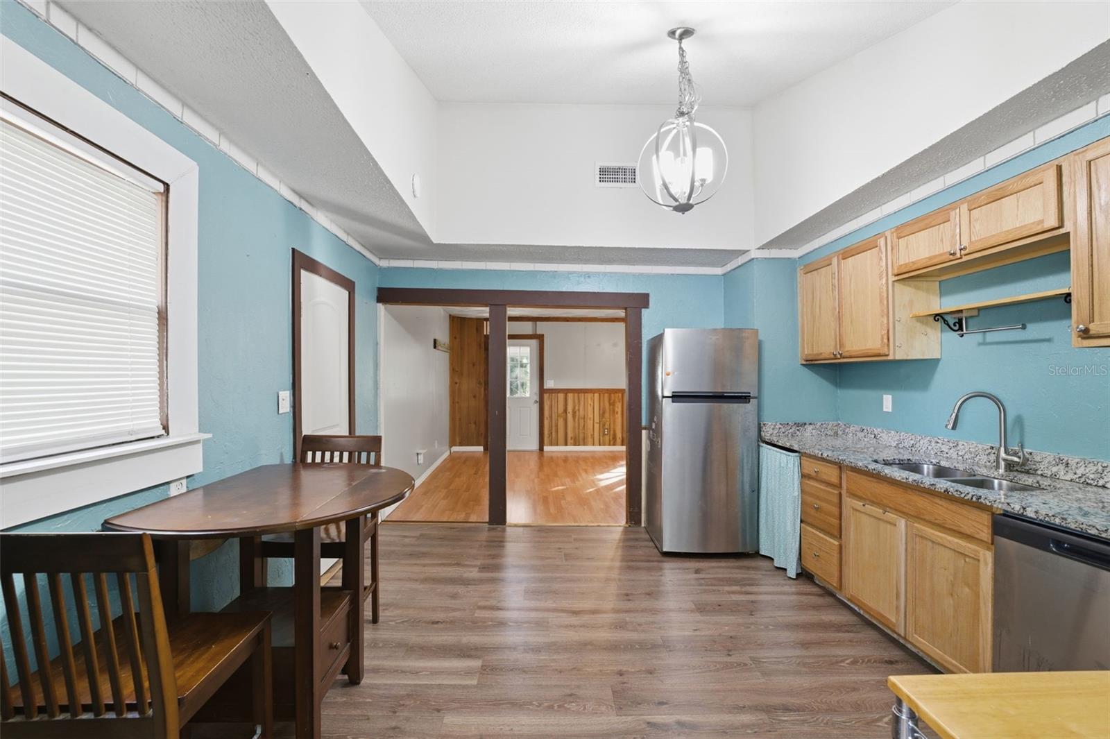 Image 14 of 35 For 1212 8th Street W