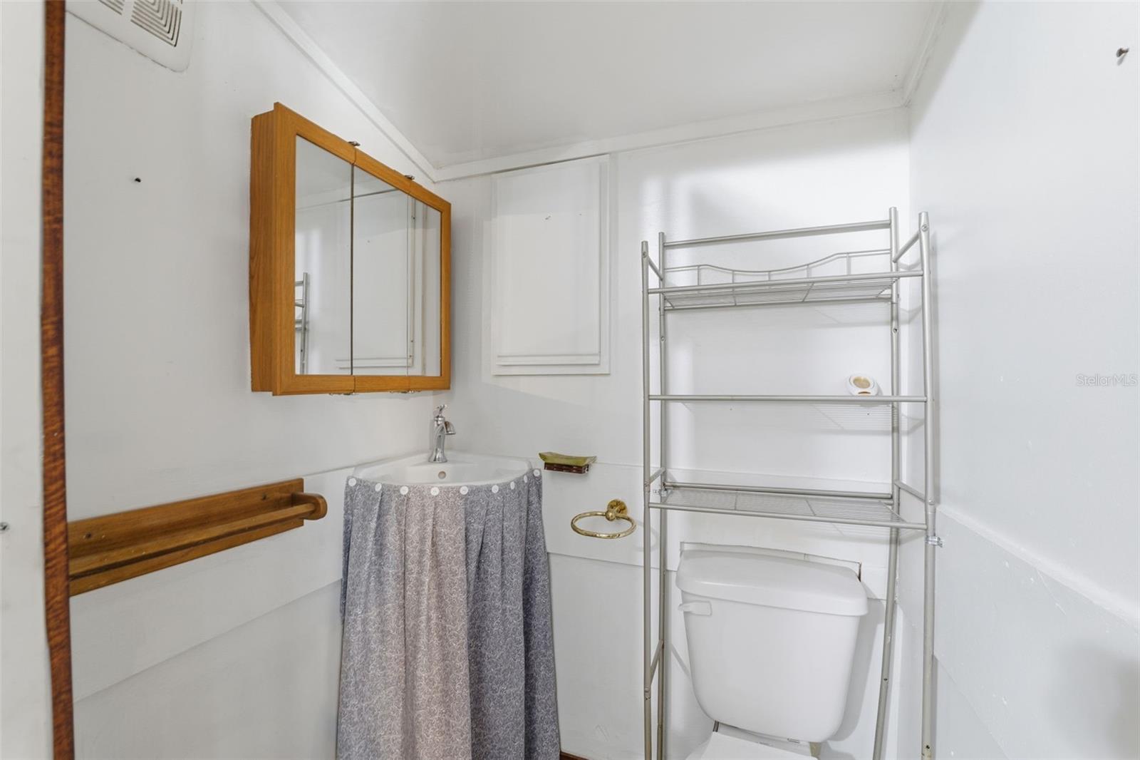 Image 16 of 35 For 1212 8th Street W