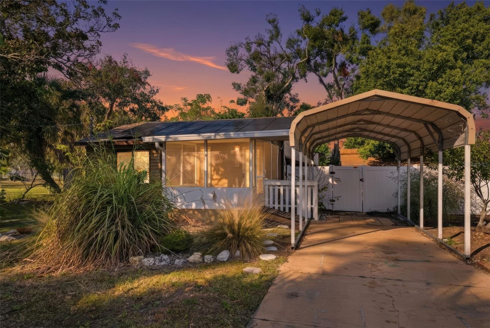 Image 2 of 35 For 1212 8th Street W