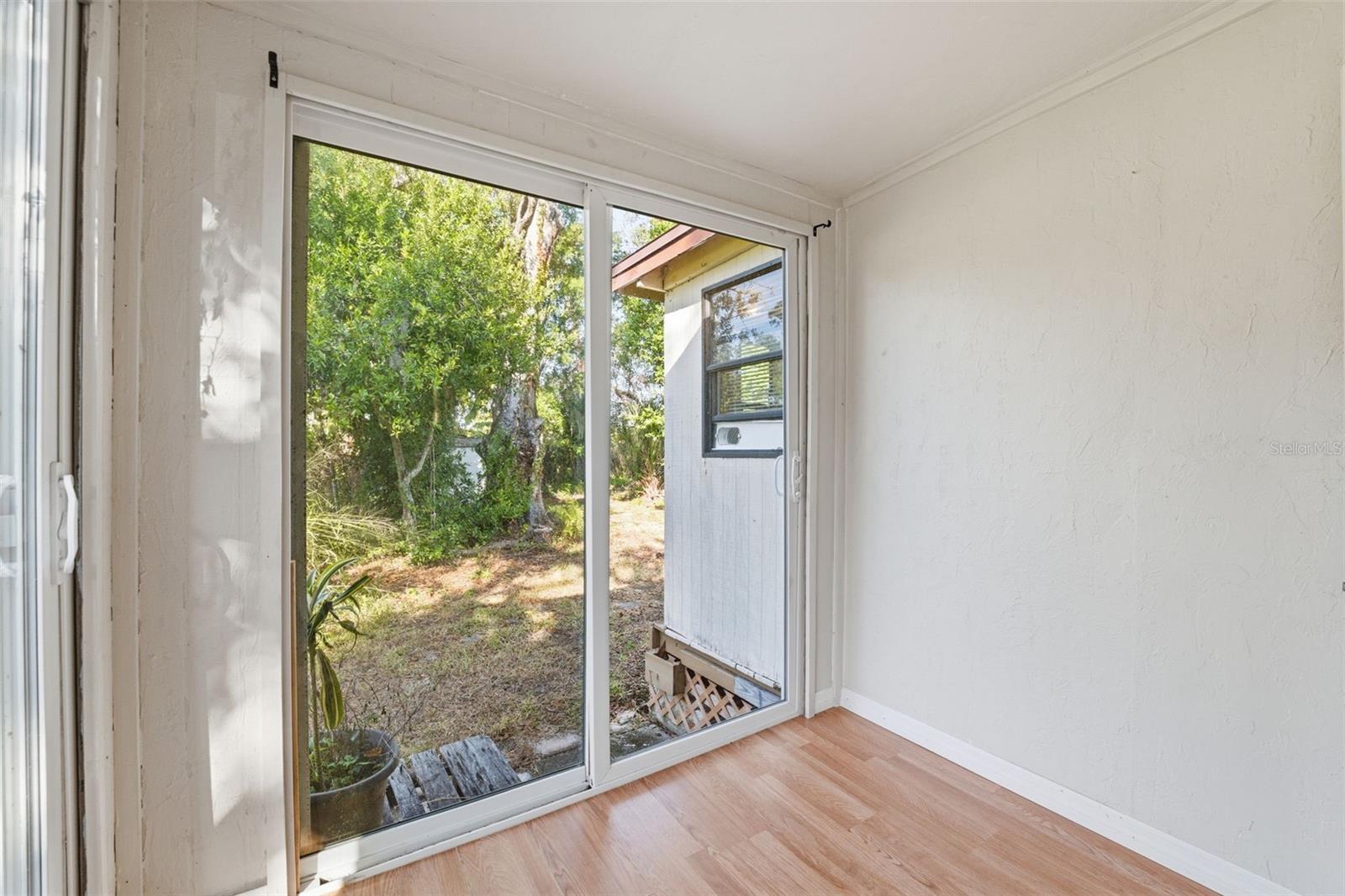 Image 20 of 35 For 1212 8th Street W