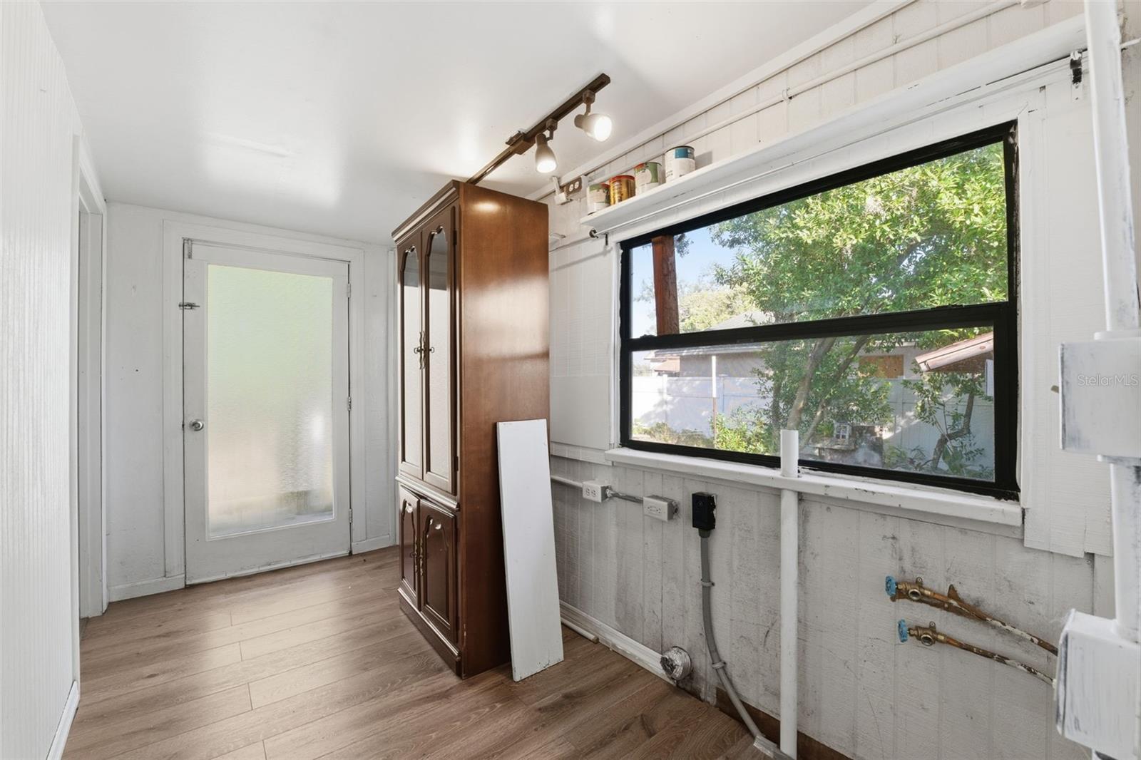 Image 26 of 35 For 1212 8th Street W