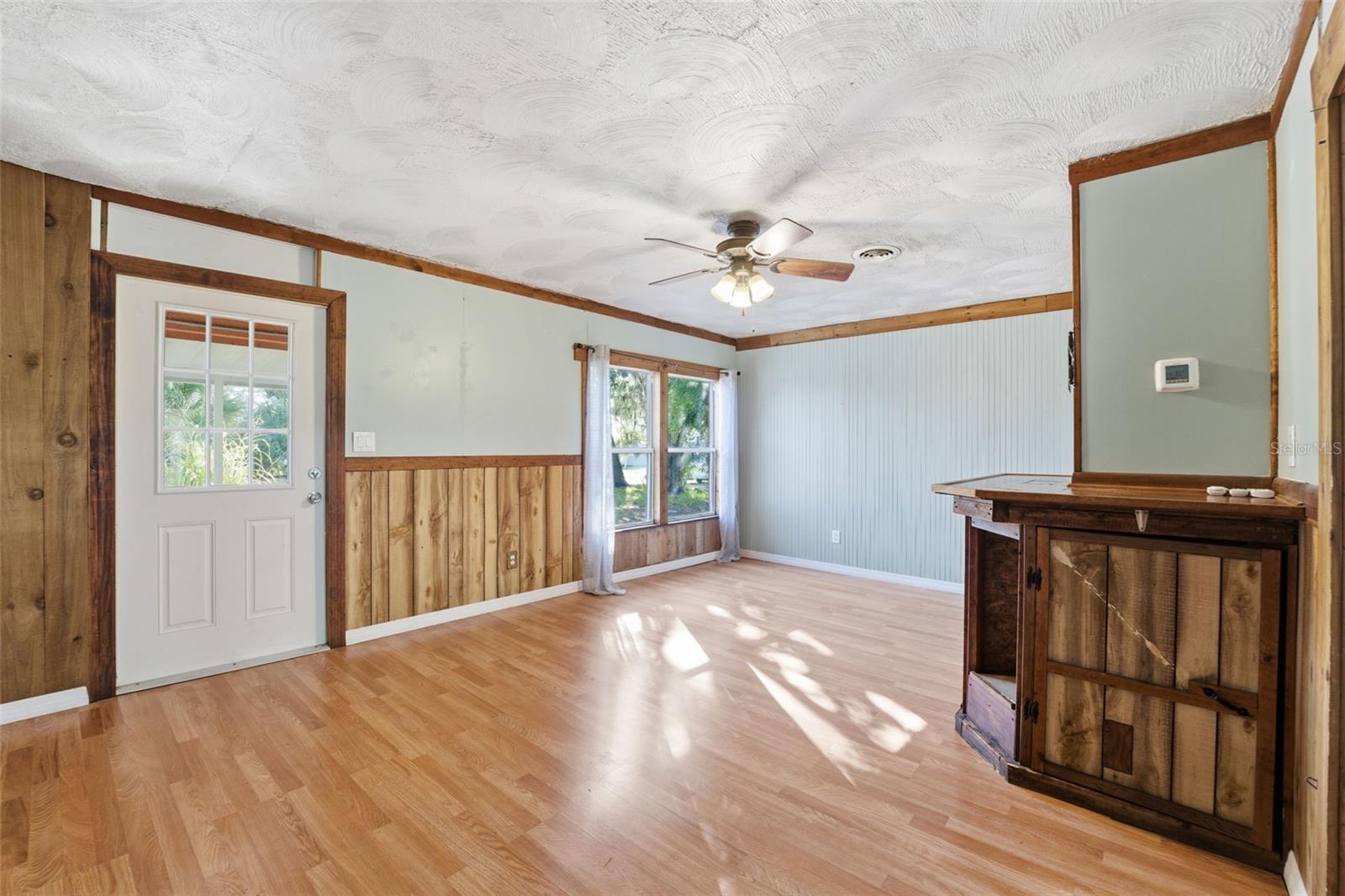 Image 9 of 35 For 1212 8th Street W