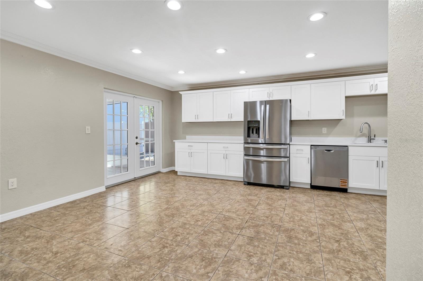 Image 12 of 41 For 915 Seminole Boulevard