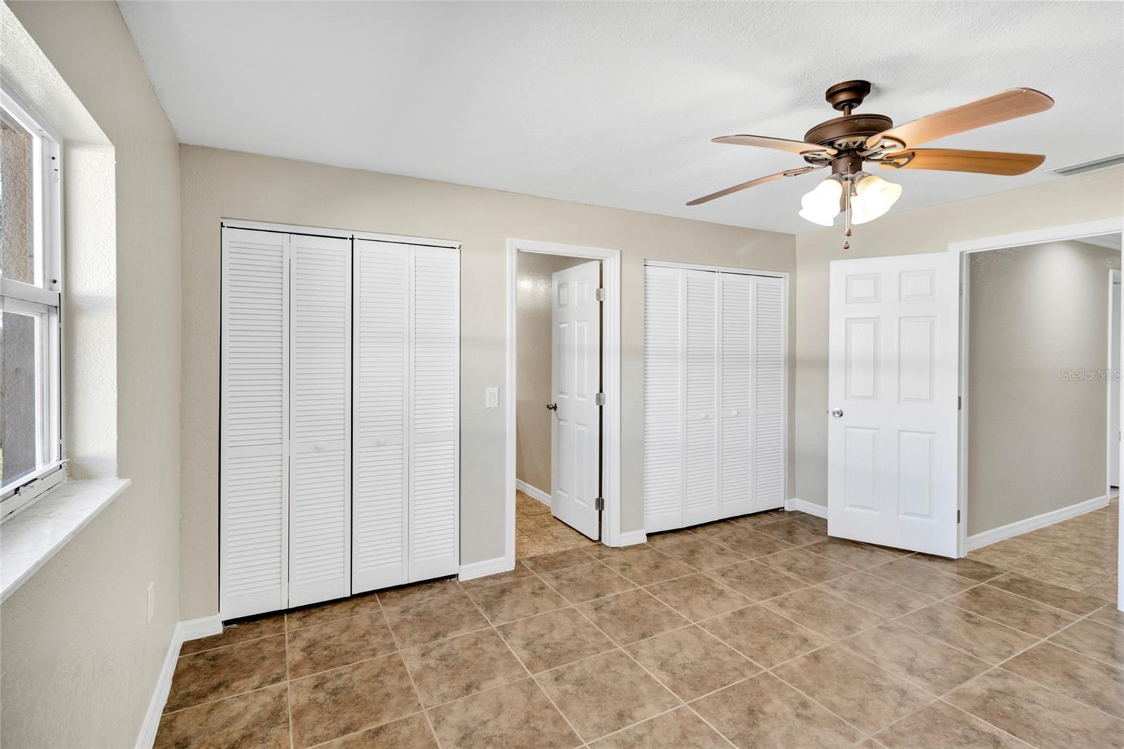 Image 15 of 41 For 915 Seminole Boulevard