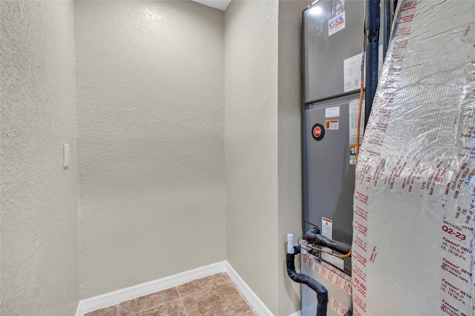 Image 29 of 41 For 915 Seminole Boulevard