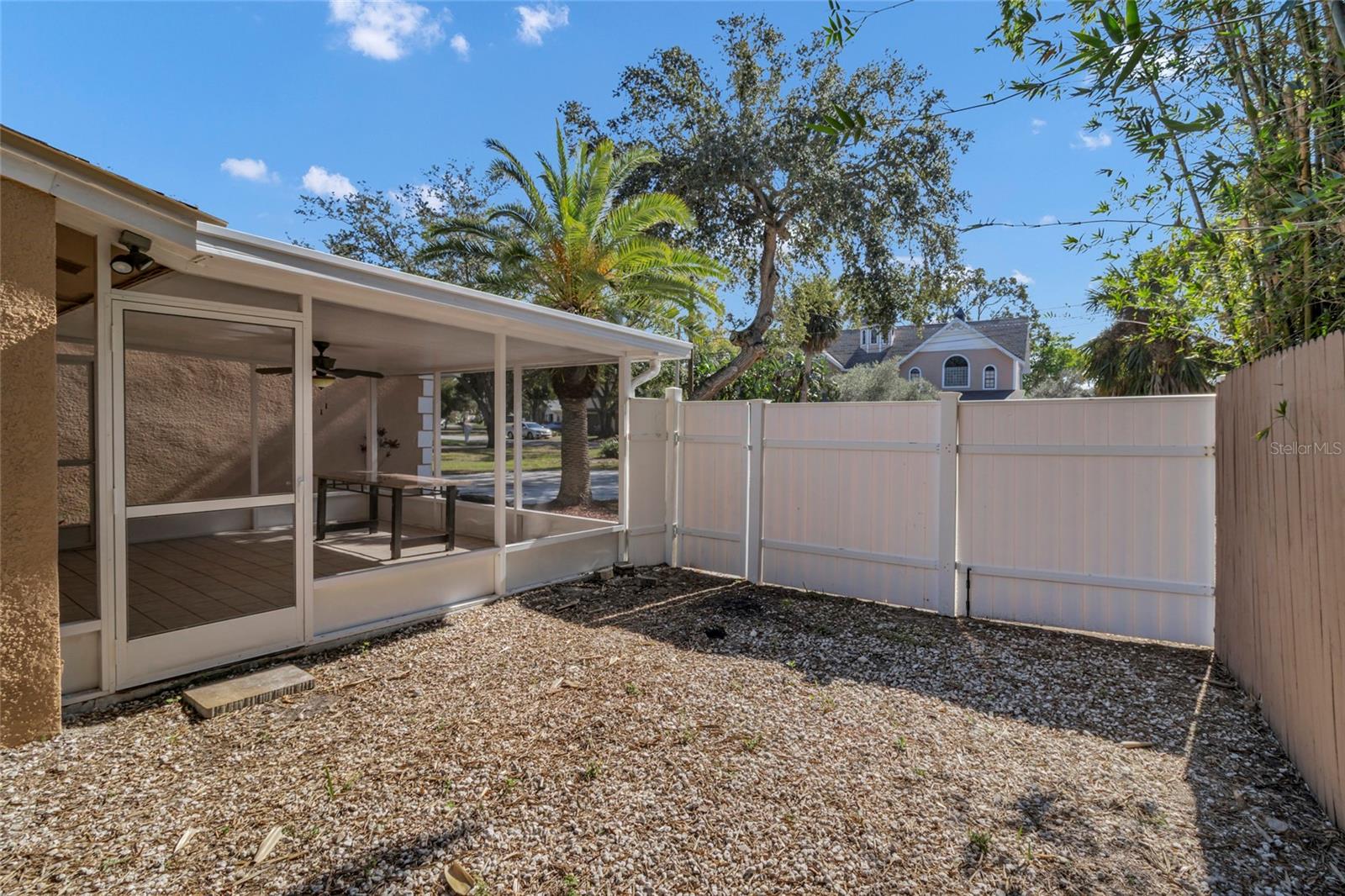 Image 33 of 41 For 915 Seminole Boulevard