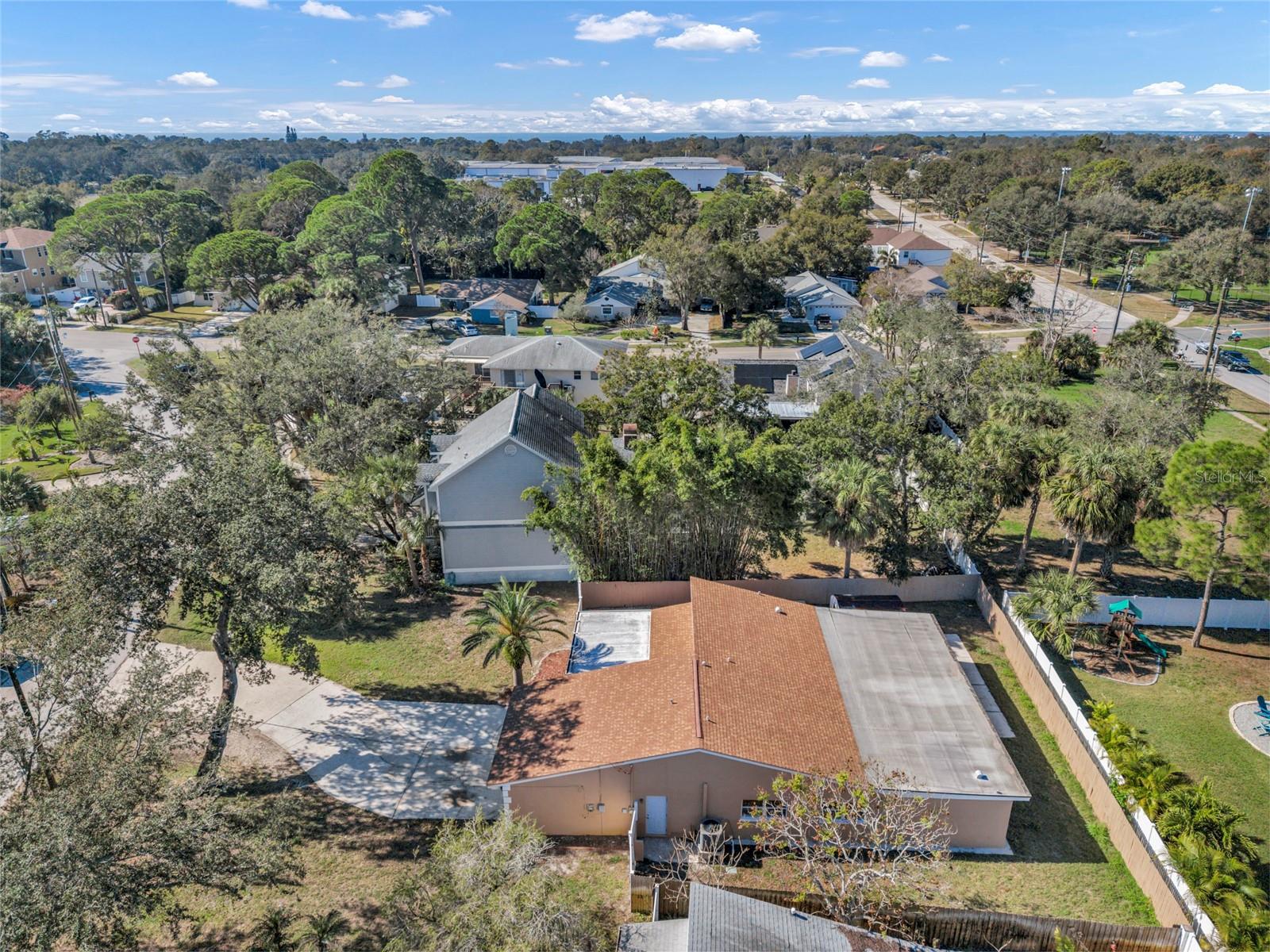 Image 38 of 41 For 915 Seminole Boulevard