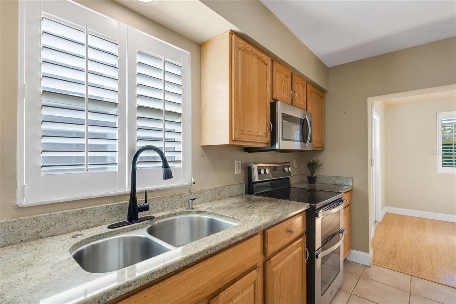 Image 11 of 89 For 1601 Dorchester Drive