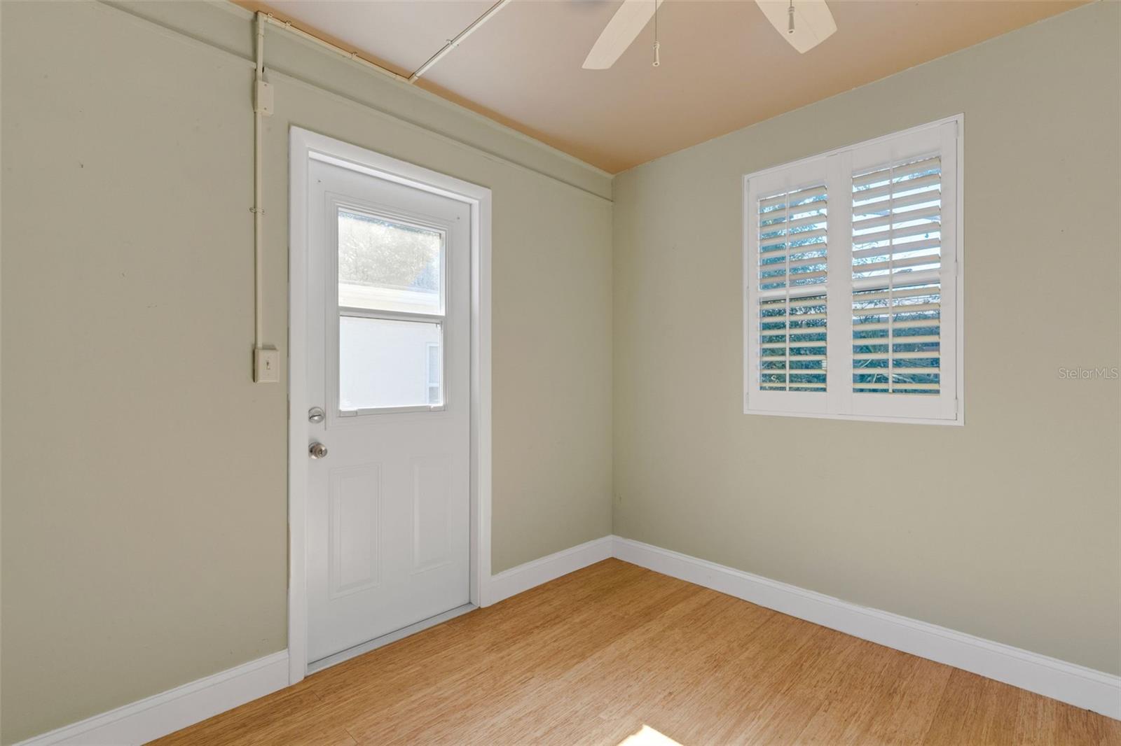 Image 14 of 89 For 1601 Dorchester Drive