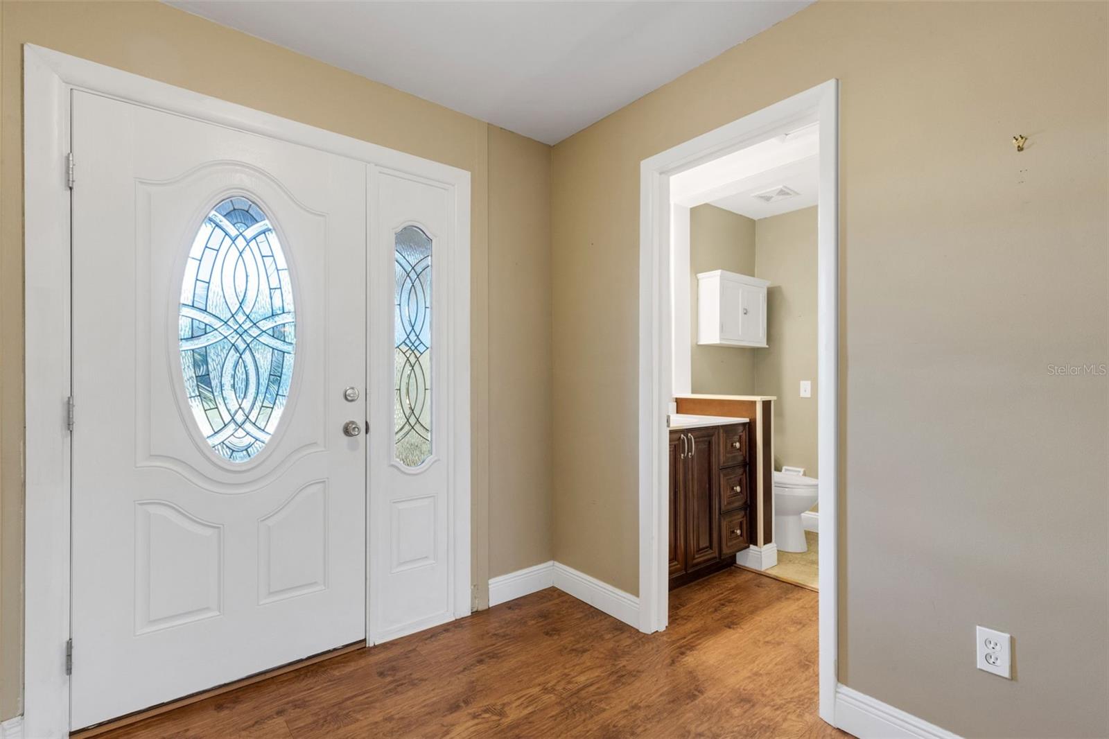 Image 28 of 89 For 1601 Dorchester Drive