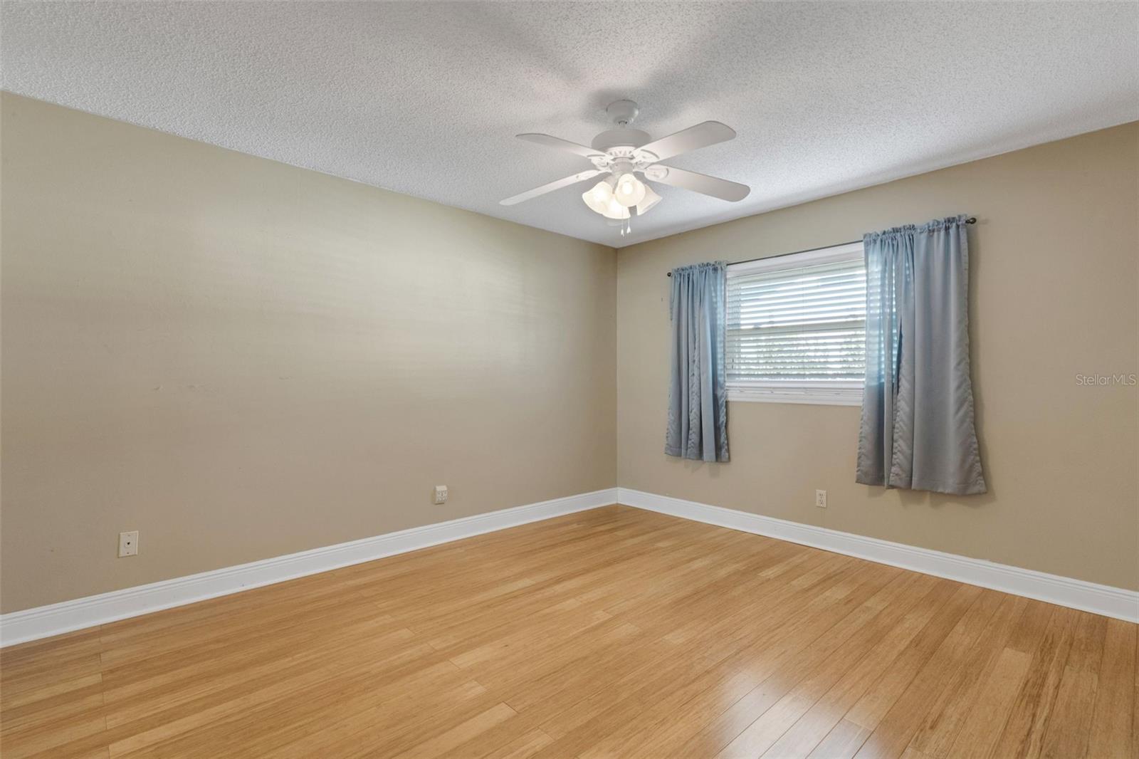 Image 31 of 89 For 1601 Dorchester Drive