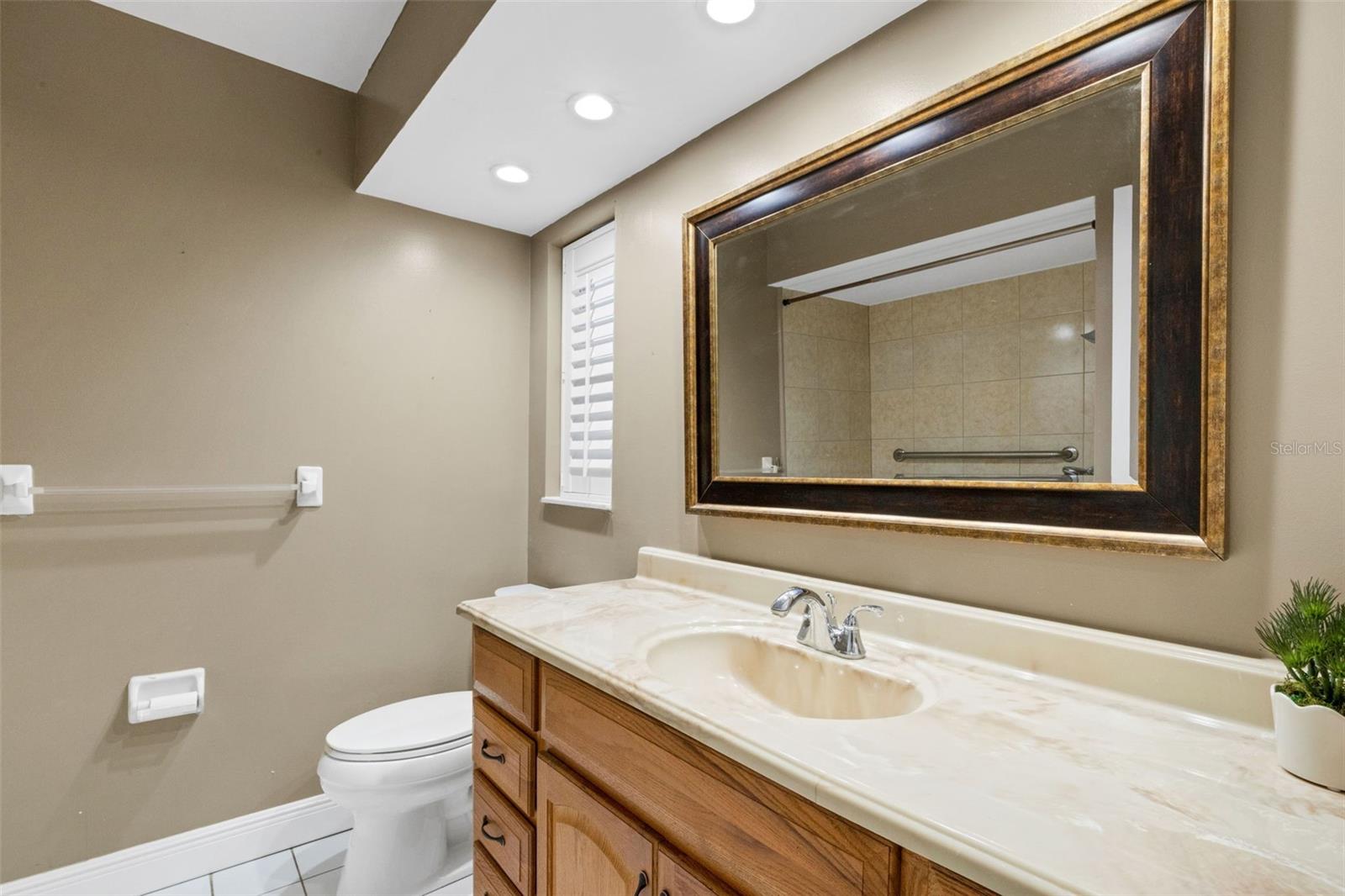 Image 35 of 89 For 1601 Dorchester Drive