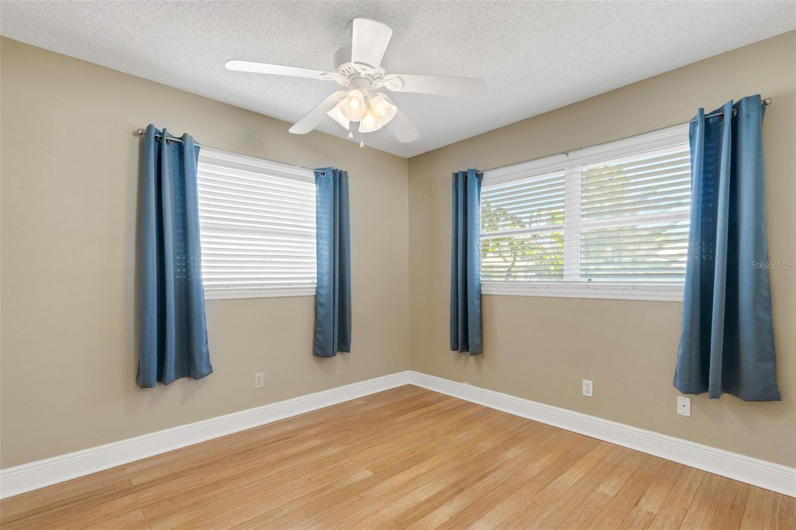 Image 38 of 89 For 1601 Dorchester Drive