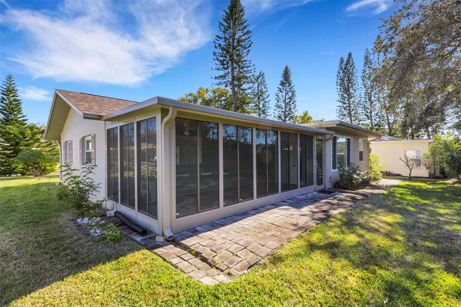 Image 45 of 89 For 1601 Dorchester Drive