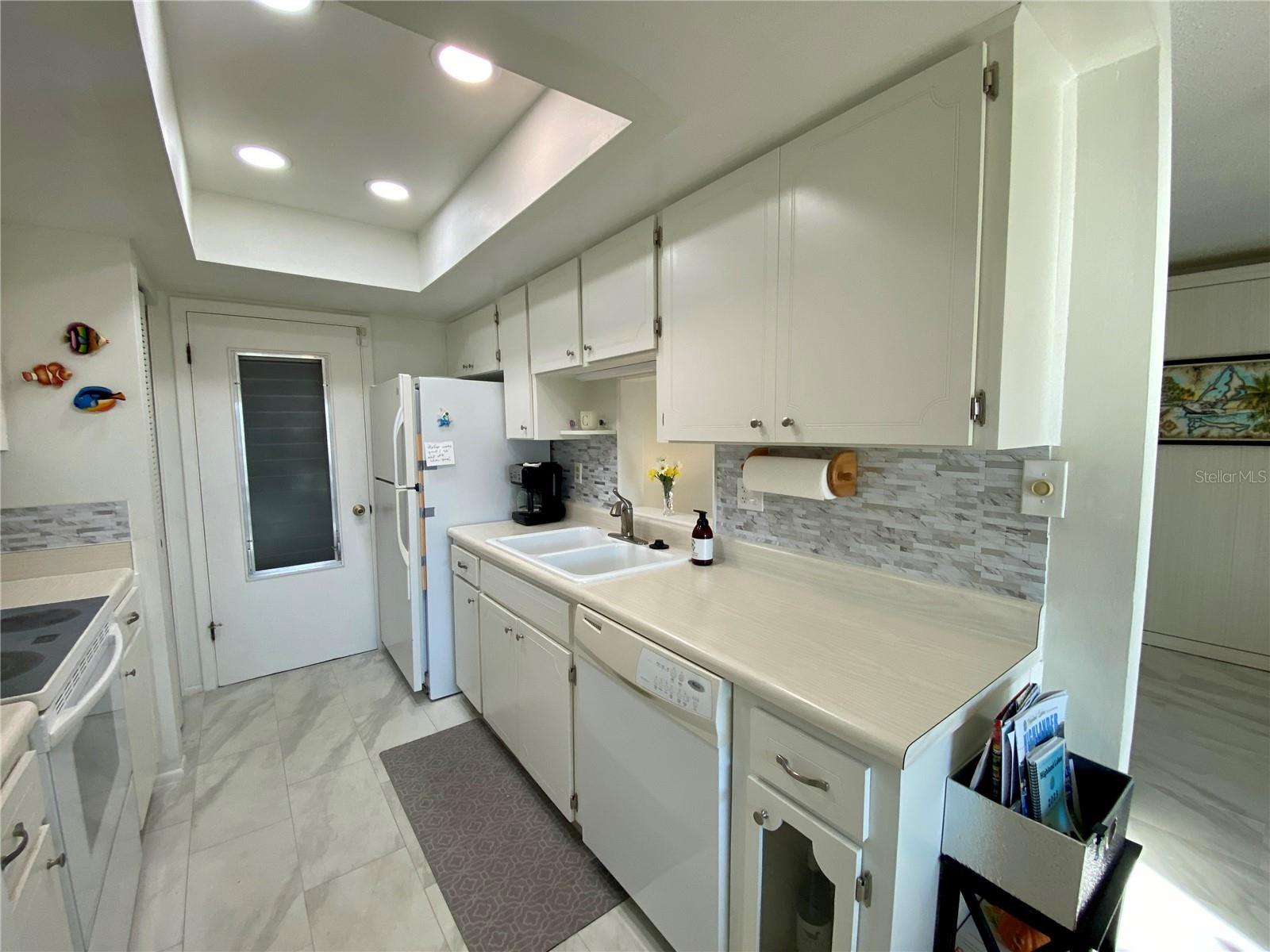 Image 12 of 91 For 2740 Highlands Boulevard D