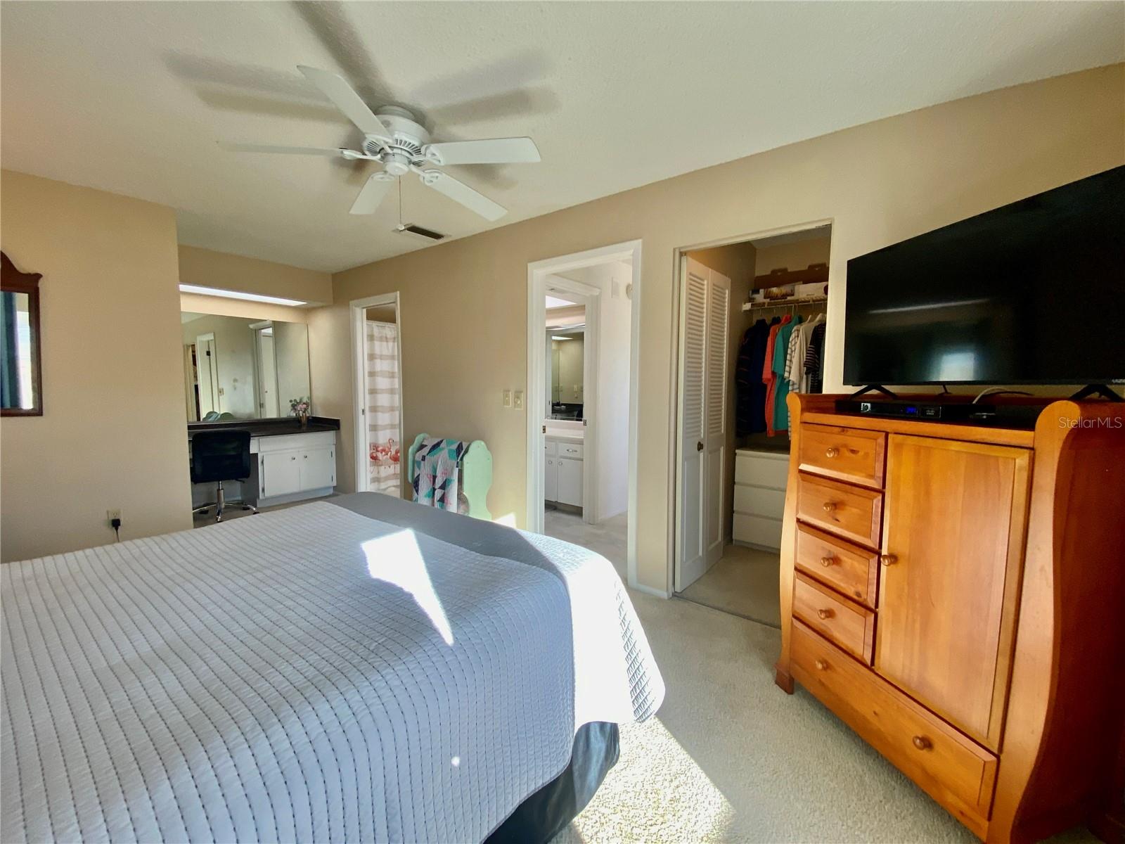 Image 22 of 91 For 2740 Highlands Boulevard D