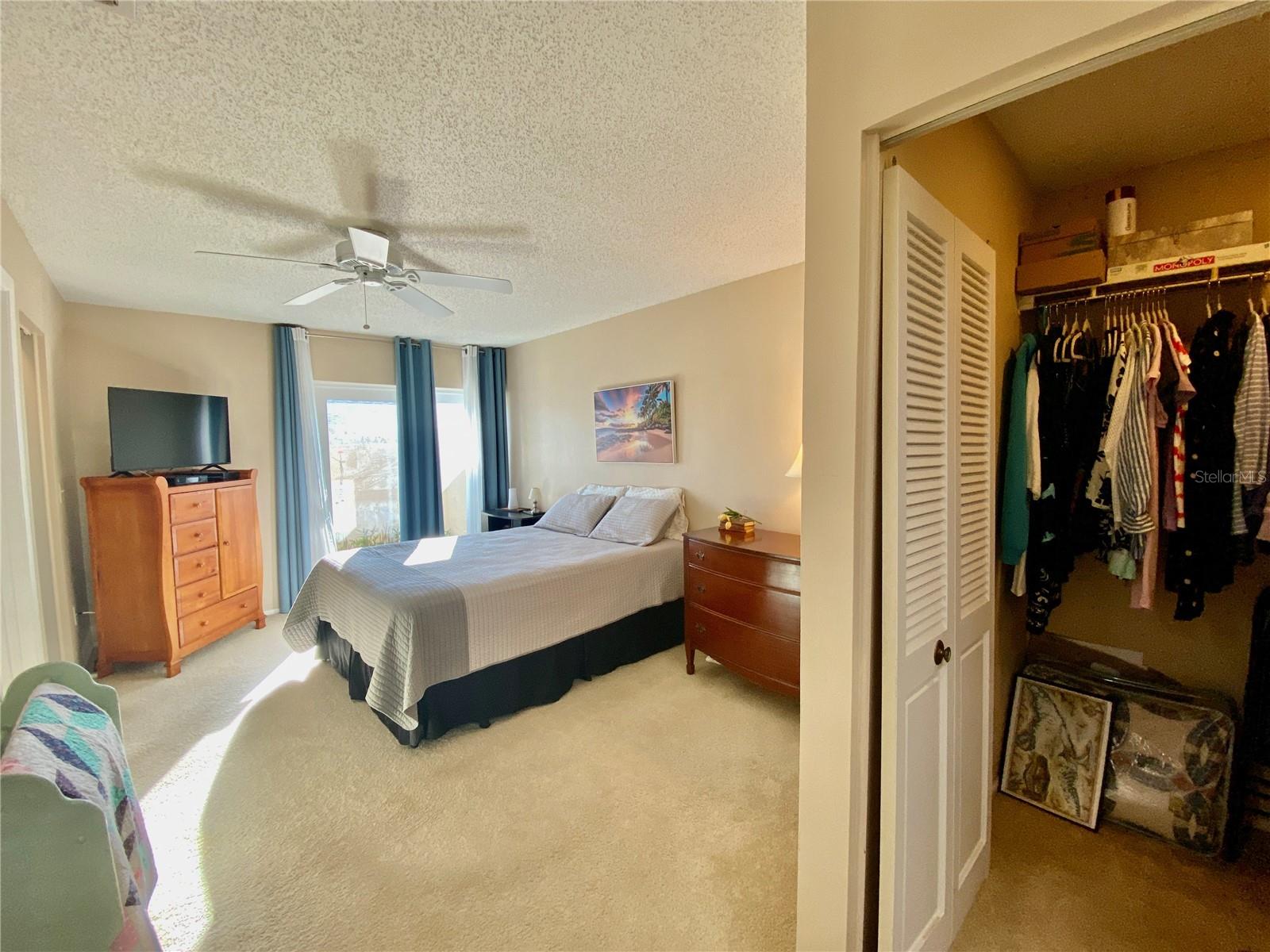 Image 27 of 91 For 2740 Highlands Boulevard D