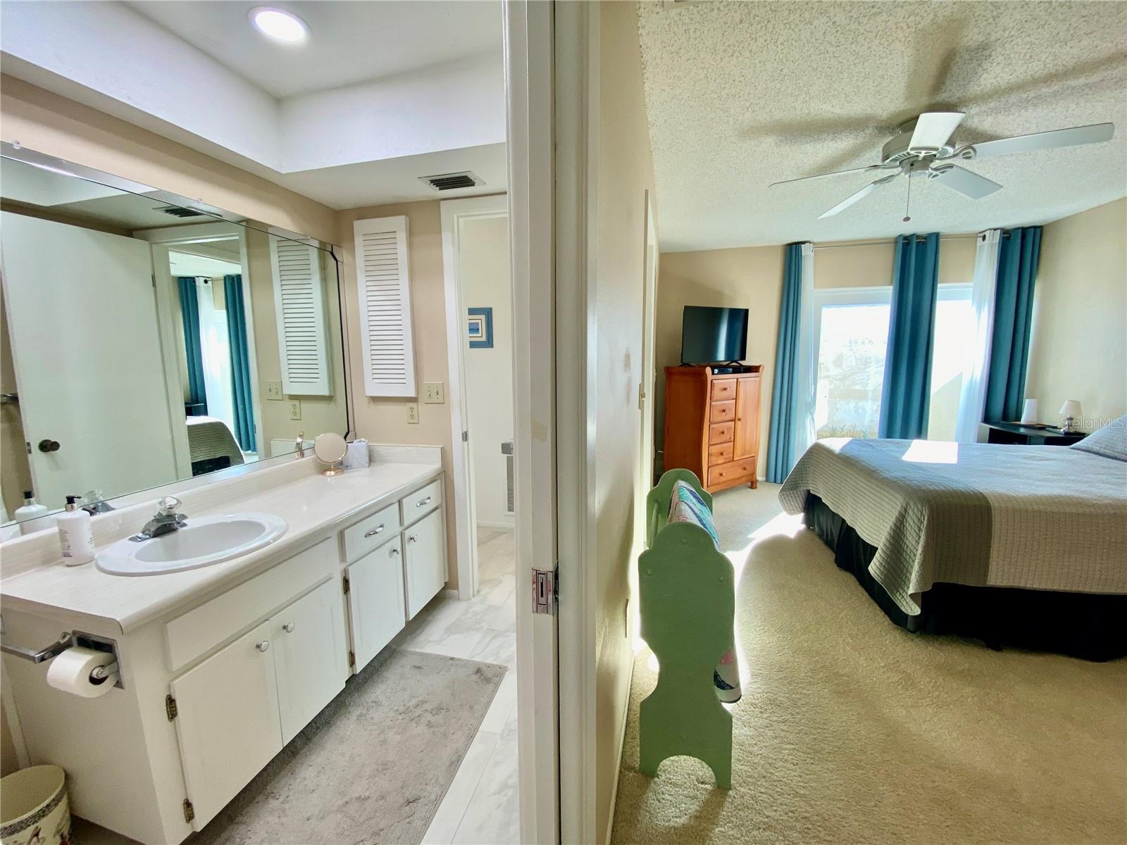 Image 30 of 91 For 2740 Highlands Boulevard D