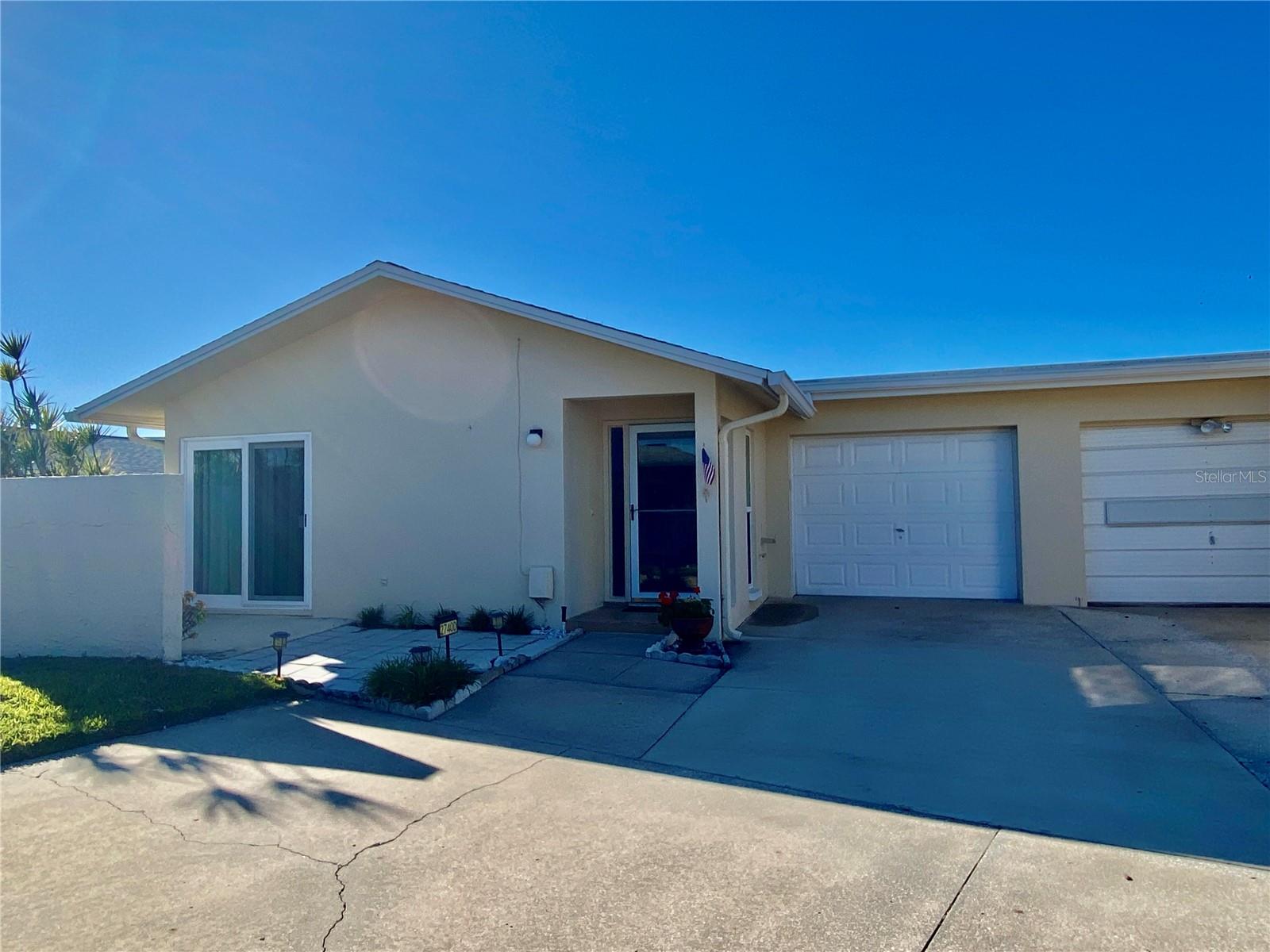 Image 37 of 91 For 2740 Highlands Boulevard D